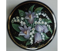 Лаковая миниатюра "Ландыши"