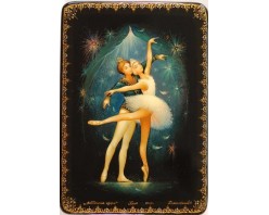 Лаковая миниатюра "Лебединое озеро"