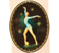 Лаковая миниатюра "Танец с мячом"